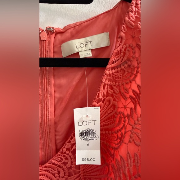 NWT LOFT Coral Pink Floral Lace Sheath Dress Size 6 $98 - Picture 3 of 9